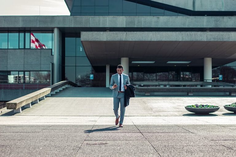 How to Behave During a Client Visit: Essential Tips for Professional Success