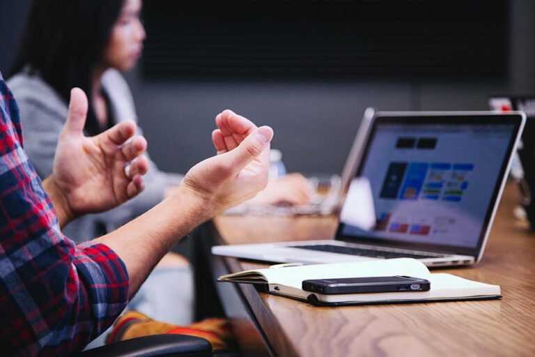 The Integration of AI in Sales Processes: Transforming How Businesses Sell